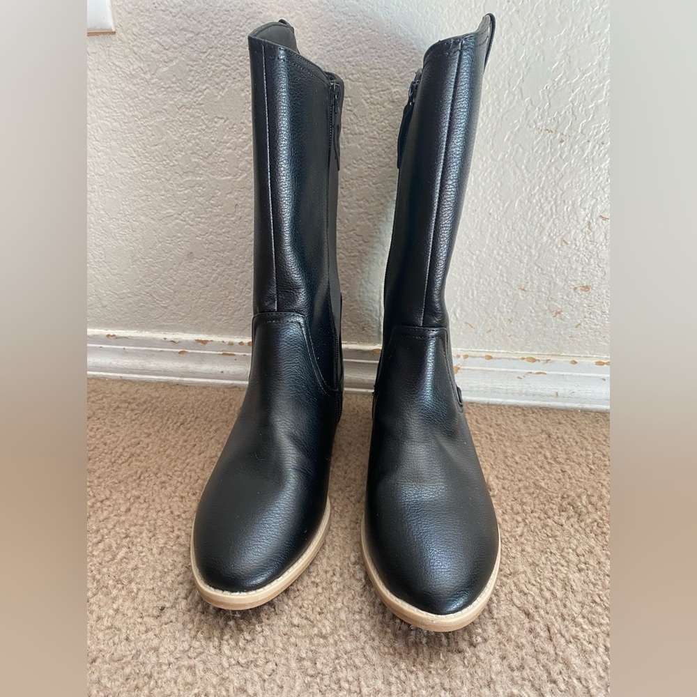 Kids Cat and Jack black boots